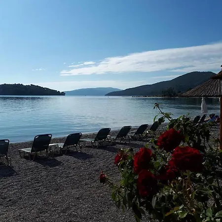 Madouri ακτή Nydri (Lefkada)