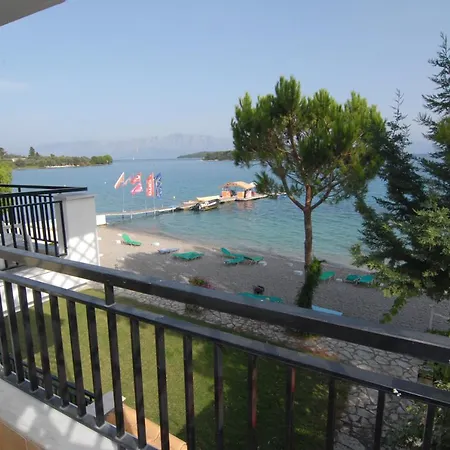 Madouri ακτή